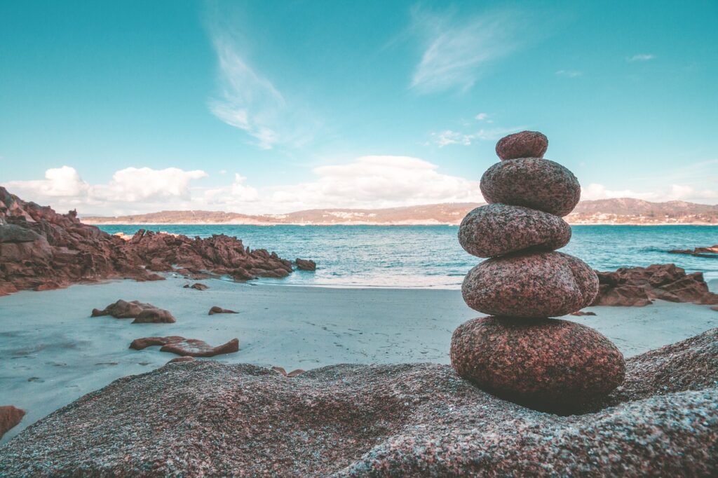 rock balancing, stone balancing, rock stacking-5530870.jpg